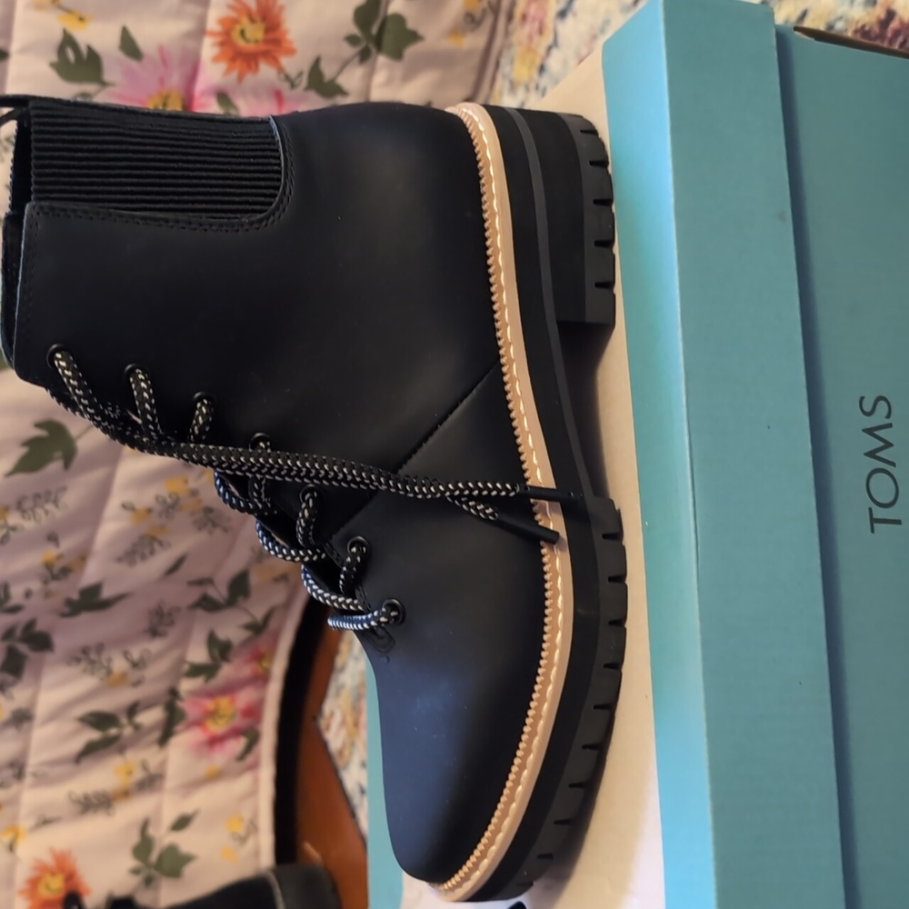 Toms Frankie black leather boots